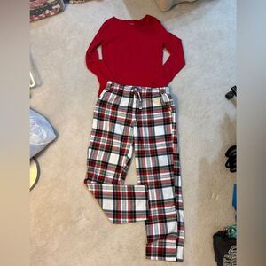 Women’s Old Navy Red Long Sleeve Top and Plaid Holiday Pajama Pants Set M